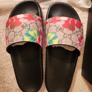 Gucci women's slide sandals
